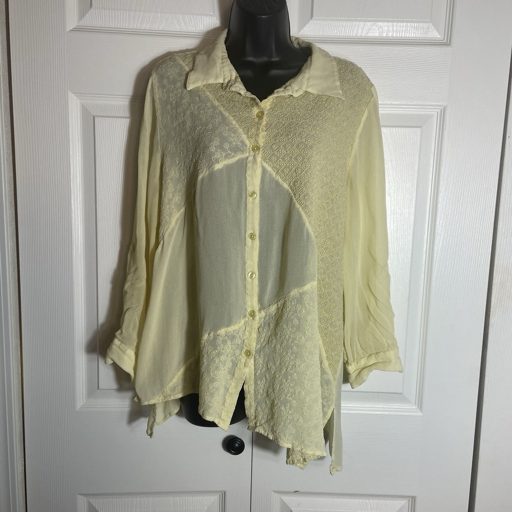 Chicos Shirt Womens 3/XL Yellow Patchwork Asymmetric Hem‎  Roll Tab Sleeve Sheer